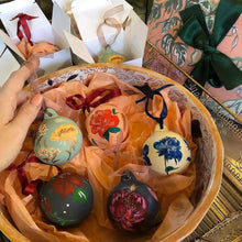 Hand Painted Floral Baubles & Fizz Workshop