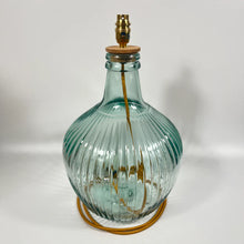 Aria Lamp