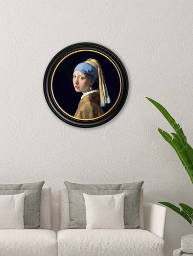 C.1665 Girl with a Pearl Earring in Round Frame