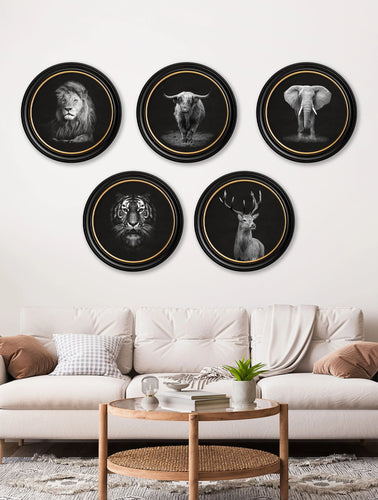 Wildlife Photography in Round Frame